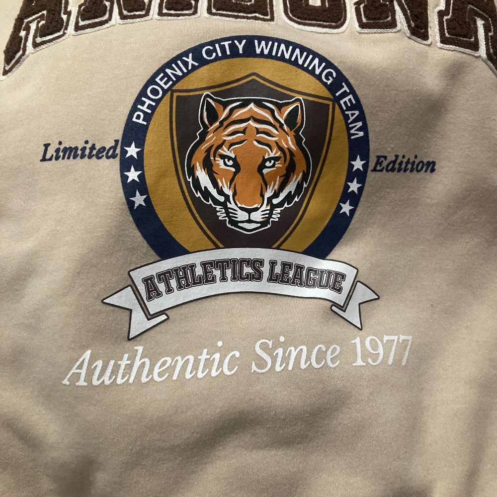 Crew neck